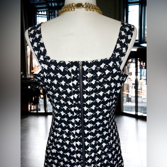 Elegant THEORY brand Short Dress Black/White Size 8 - Picture 6 of 12